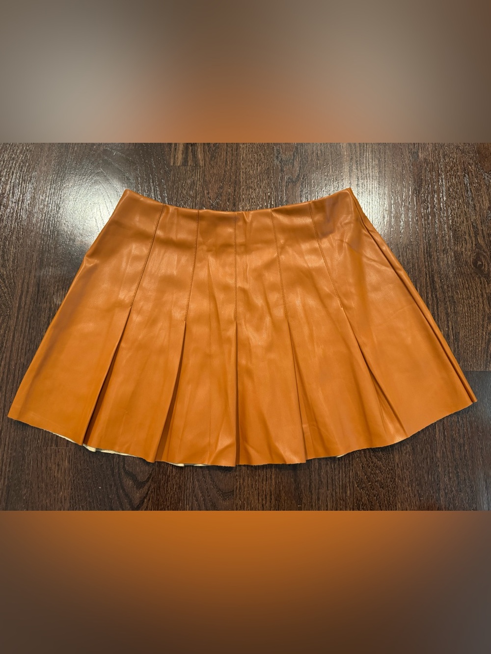 NWT dRA Los Angeles Faux Leather Pleated Mini Skirt, Light Brown, Size Medium